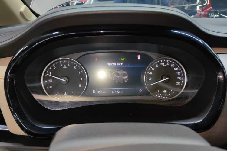 Used Buick GL8 2023 Land Executive Class 652T Luxury Model
