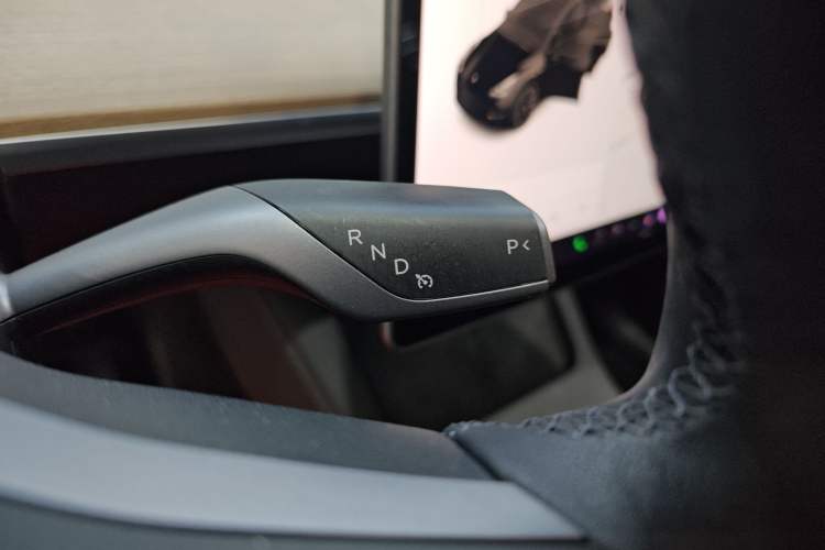 Used Tesla Model Y 2021 Standard Range Rear-Wheel Drive Version