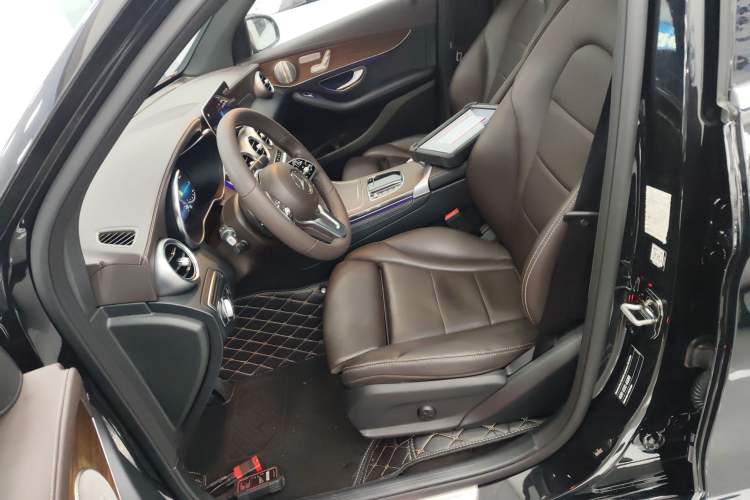 Used Mercedes-Benz GLC 2021 GLC 300 L 4MATIC Dynamic Model