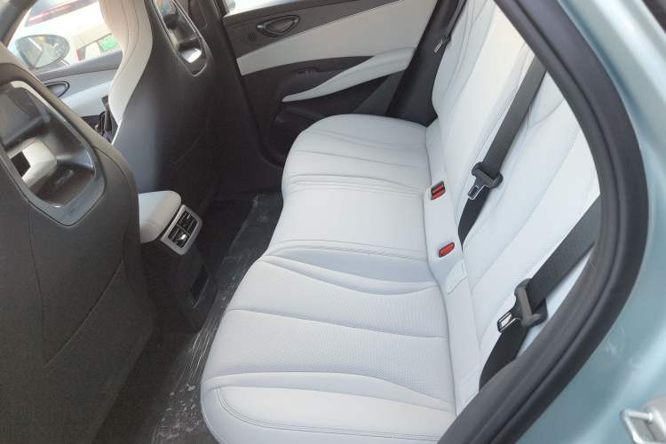 Used BYD Seal 06 New Energy 2024 DM-i 80KM Prestige Model
