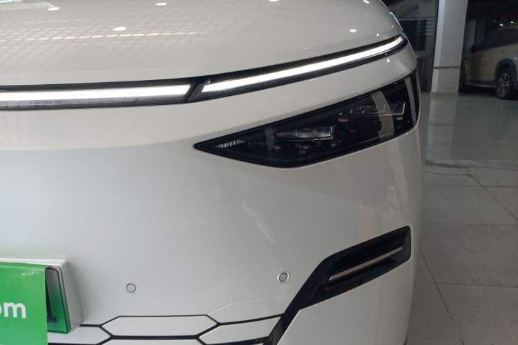 Used XPeng X9 2025 740 Ultra-Long Range Max
