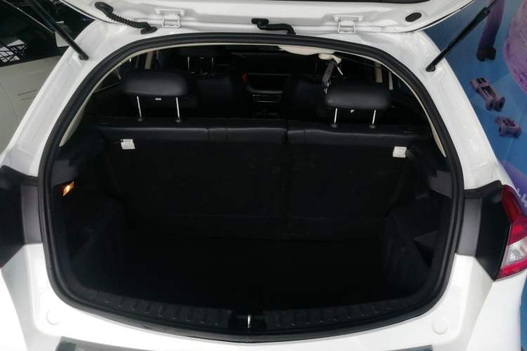 Used Geely Auto Vision X3 2017 1.5L Manual Luxury Model