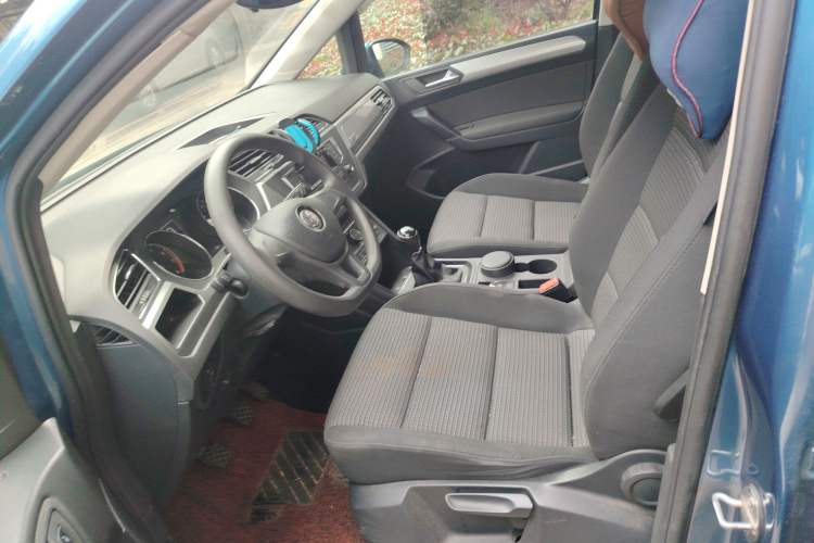 Used Volkswagen Touran 2016 Volkswagen Touran L 280TSI Manual Trend Edition
