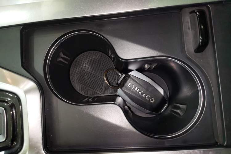 Used Lynk & Co 01 2017 2.0T Two-Wheel Drive Pro Edition
