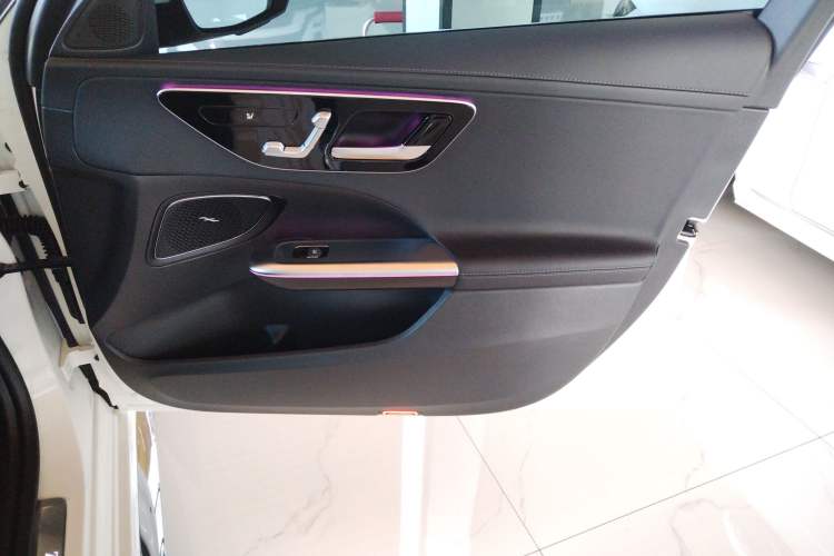 Used Mercedes-Benz C-Class 2025 Facelift C 260 L Sport Edition
