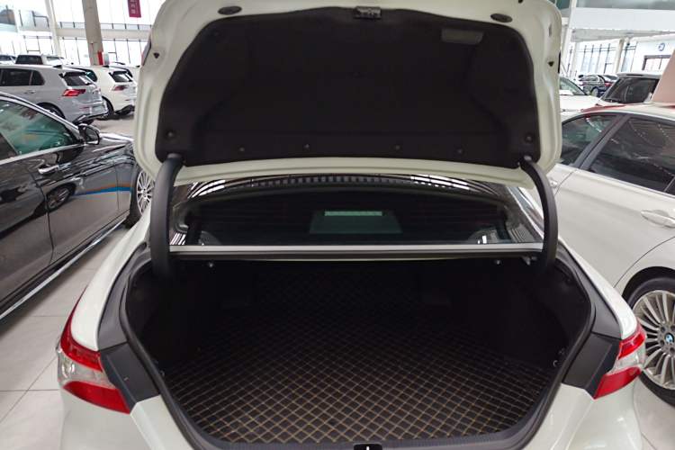 Used Toyota Camry 2022 2.0GVP Premier Edition
