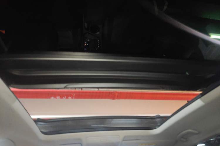 Used Volkswagen Tiguan L 2019 330TSI Automatic Two-Wheel Drive Smart Luxury Version China VI Standard
