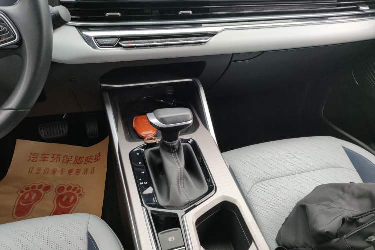 Used Geely Auto Emgrand 2022 4th Generation 1.5L CVT Flagship Model
