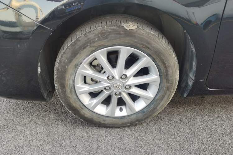 Used Toyota Camry 2016 Dual-Engine 2.5 HG 10th Anniversary Deluxe Navigation Edition
