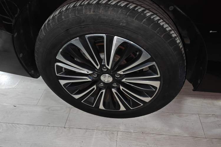 Used Buick GL8 2020 ES Land Cruiser 653T Luxury Model