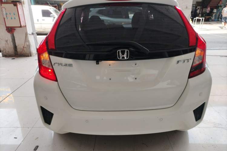 Used Honda Fit 2016 1.5L LXS CVT Comfort Sunroof Version
