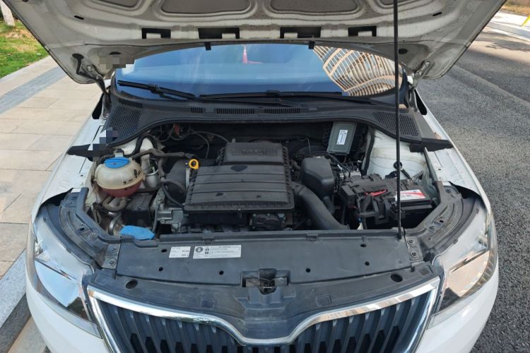 Used Skoda Rapid Spaceback 2016 Revised Version 1.4L Manual Front-Drive Edition
