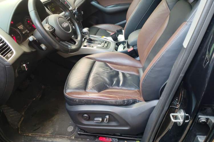 Used Audi Q5 2017 Plus 40 TFSI Technology Model
