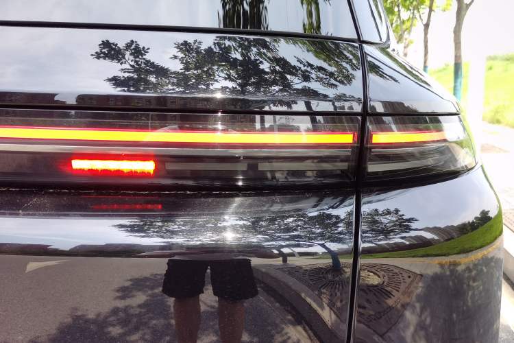 Used Li Auto L8 2024 PRO Model
