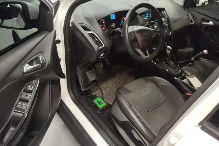 Used Ford Focus 2015 Hatchback 1.6L Automatic Fashion Edition