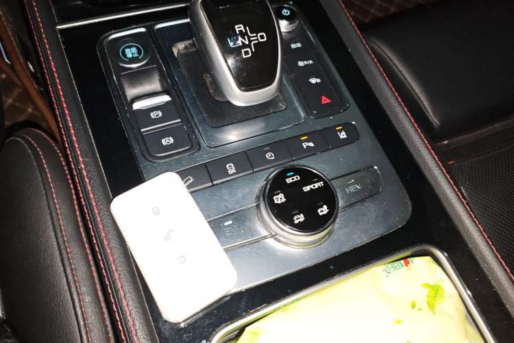 Used BYD Tang New Energy 2018 DM 2.0T All-Wheel Drive Smart Connect Elite 7-Seater China V Emission Standard