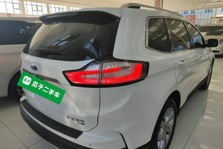 Used Ford Edge 2020 EcoBoost 245 Two-Wheel-Drive Platinum Edition 5 Seats
