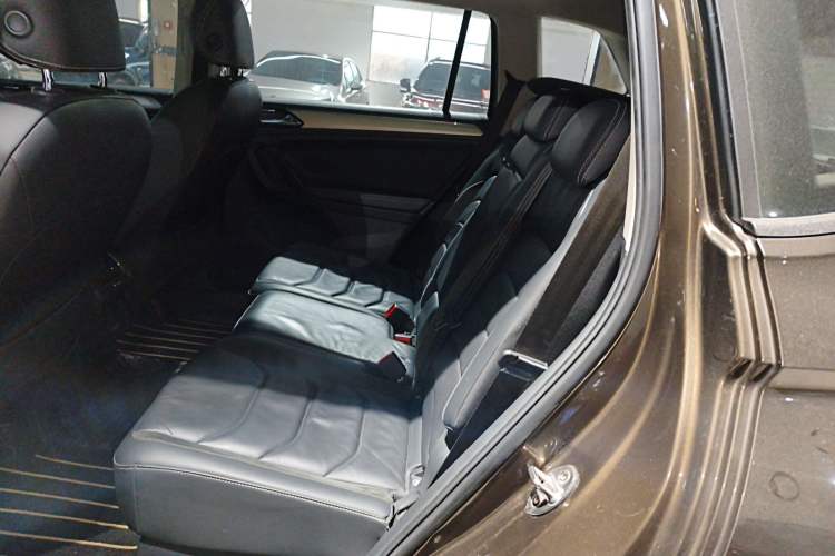 Used Volkswagen Tiguan L 2019 330TSI Automatic Two-Wheel Drive Panoramic Comfort Edition China V Standard
