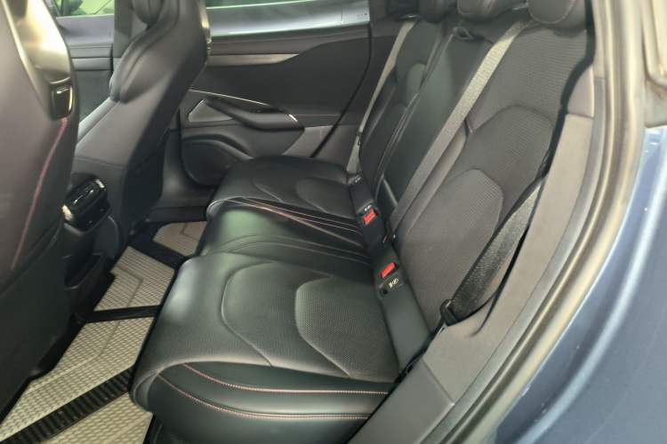 Used  SU7 2024 Four-Wheel Drive Ultra-Long Range Advanced Intelligent Driving Max Edition
