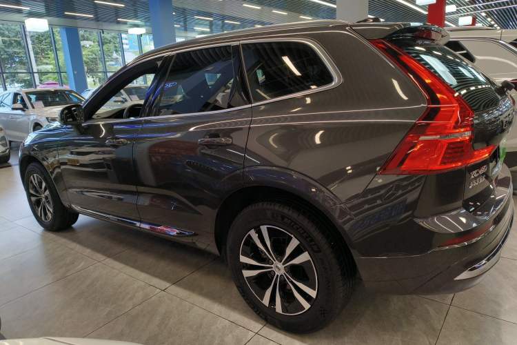 Used Volvo XC60 2025 B5 4x4 Smart Luxury Edition
