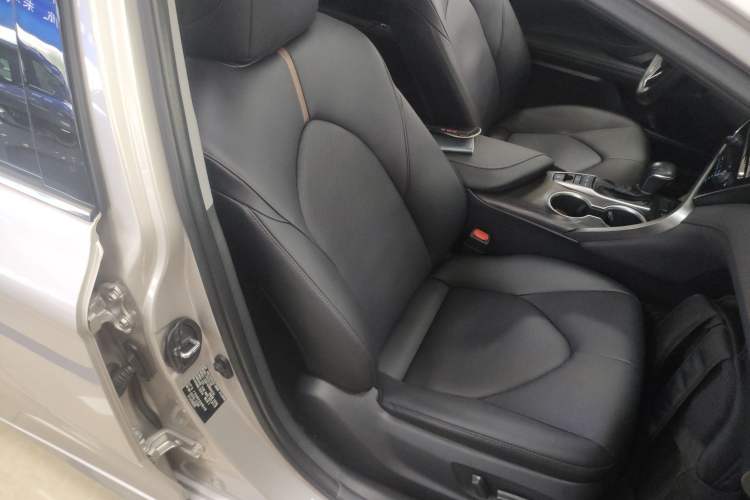 Used Toyota Camry 2021 2.5G Luxury Edition
