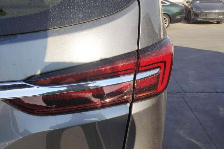 Used Buick GL8 2021 Land Cruiser Executive Class 652T Smart Luxury Model