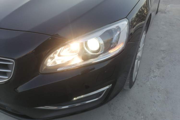 Used Volvo S60 2015 S60L 2.0T Zhiyuan Edition