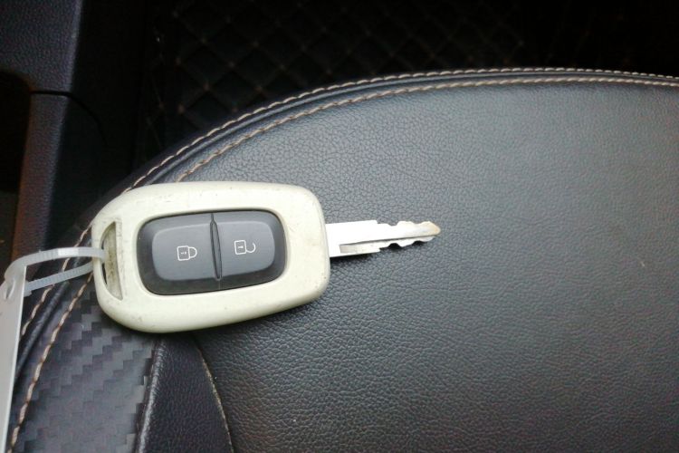 Used Dongfeng NAMMI BOX 2022 Champion Edition Light Wind Version 201KM Standard Model
