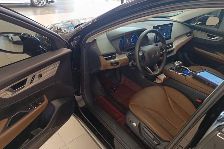 Used Hongqi E-QM5 2023 620km PLUS