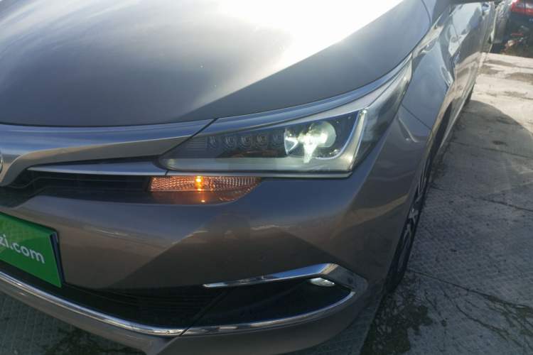 Used Toyota Corolla 2017 Revised Dual-Engine 1.8L E-CVT Elite Edition