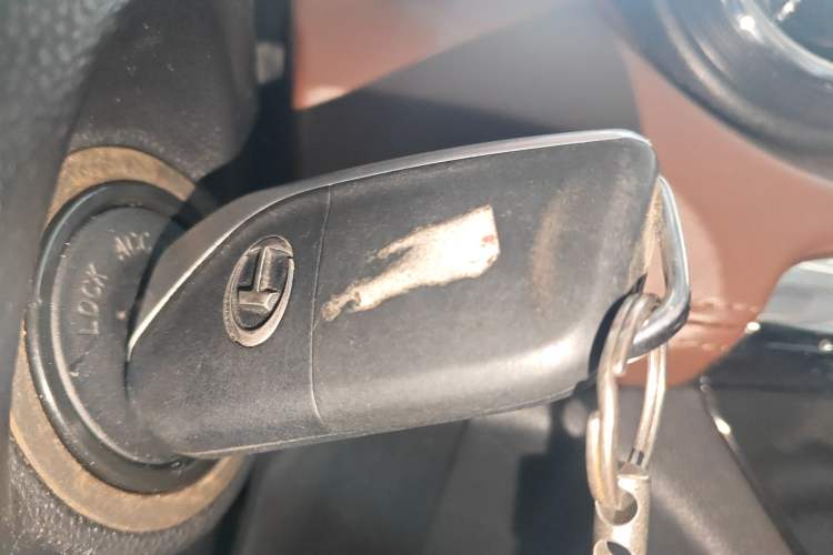 Used  Q35 2016 1.5L Automatic Smart Edition