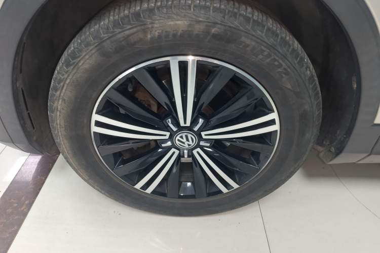 Used Volkswagen Tiguan L 2018 Revised Version 330TSI Automatic Two-Wheel Drive Trendy Edition