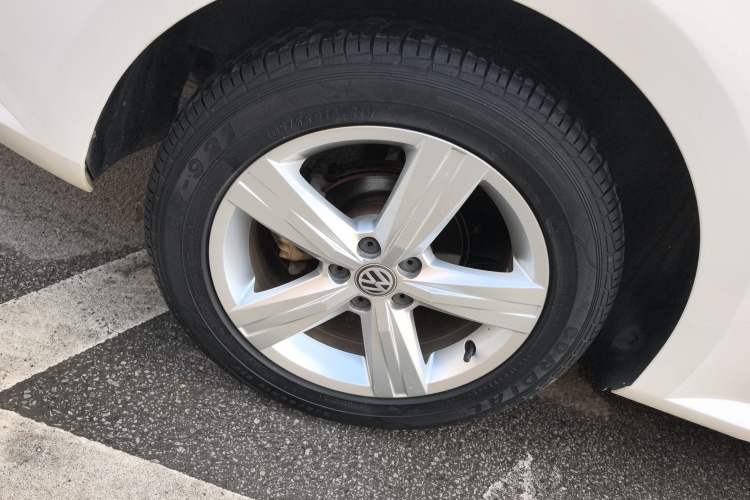 Used Volkswagen Lavida 2017 1.6L Automatic Fashion Edition
