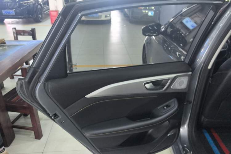 Used Roewe i6 MAX New Energy 2020 1.5T PHEV Sporty Cool Edition
