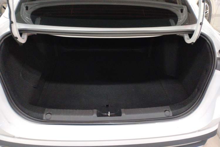 Used  L6 2025 EM-i 60km Launch Edition
