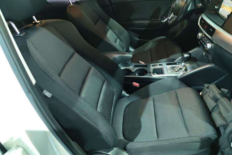 Used Mazda CX-5 2015 2.0L Automatic Two-Wheel Drive Urban Version
