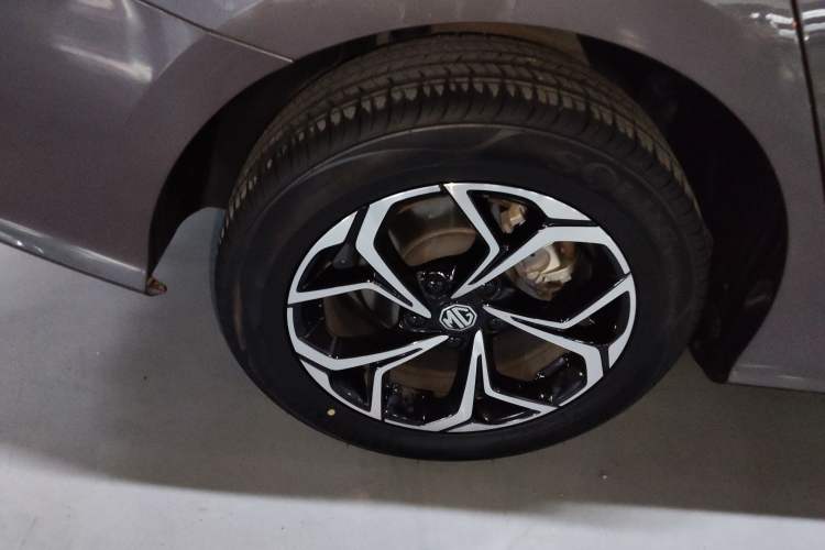 Used MG 5 2023 180 DVVT CVT Fashion Edition
