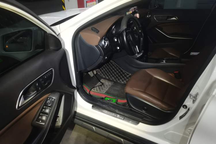 Used Mercedes-Benz GLA 2015 GLA 260 4MATIC Sport Edition
