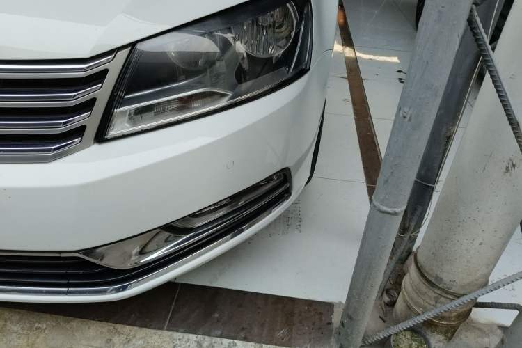 Used Volkswagen Magotan 2013 1.8TSI Premier Model
