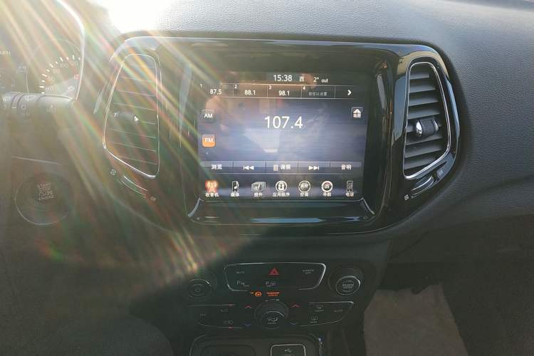 Used Jeep Compass 2017 200T Automatic Prestige Four-Wheel Drive Edition
