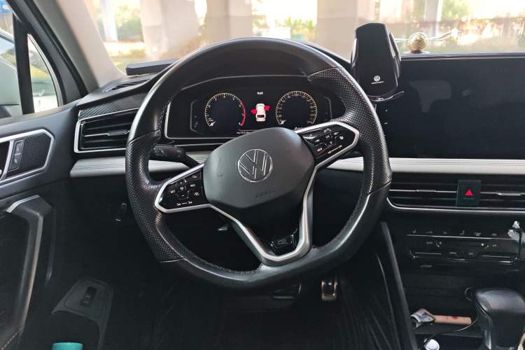 Used Volkswagen Tiguan L 2023 330TSI Automatic Two-Wheel Drive R-Line Enjoyment Edition