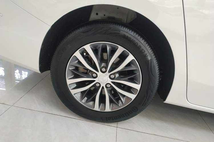 Used Buick GL8 2022 ES Landtrek 653T Luxury Edition