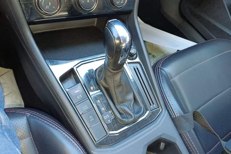 Used Volkswagen Lavida 2021 1.5L Automatic Fashion Edition