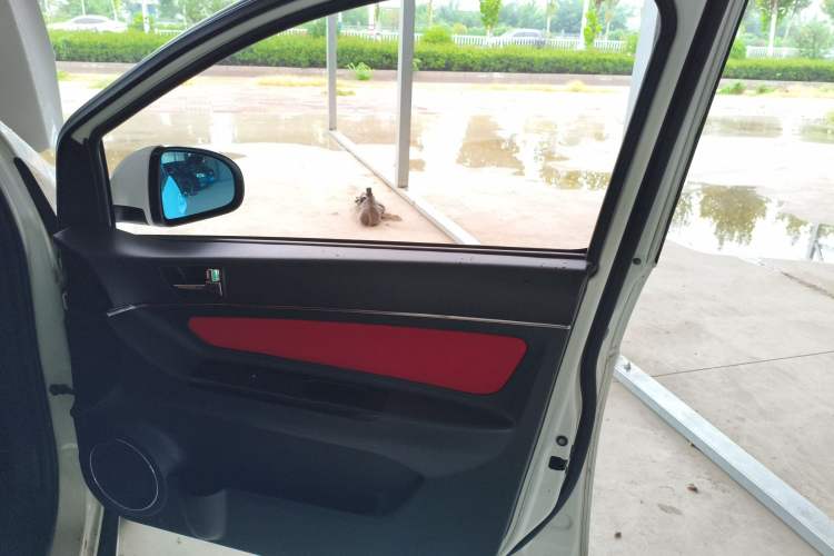 Used BAIC Senova X25 2015 1.5L Manual Elite Model
