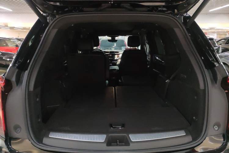 Used Cadillac XT6 2022 2.0T Six-Seater Four-Wheel Drive Luxury Version
