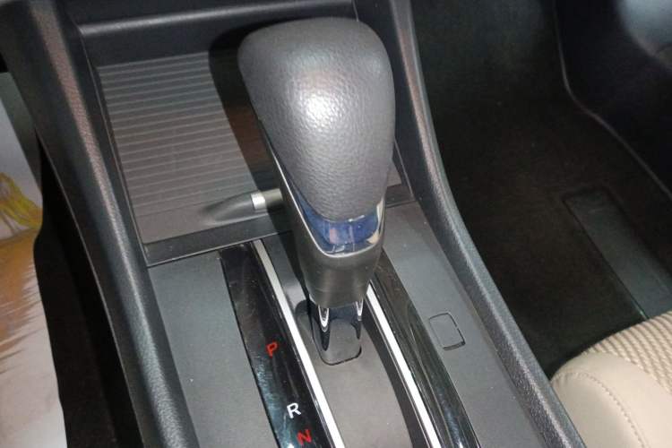 Used Honda Jade 2014 1.8L Automatic Comfort Elite Version 5 Seats
