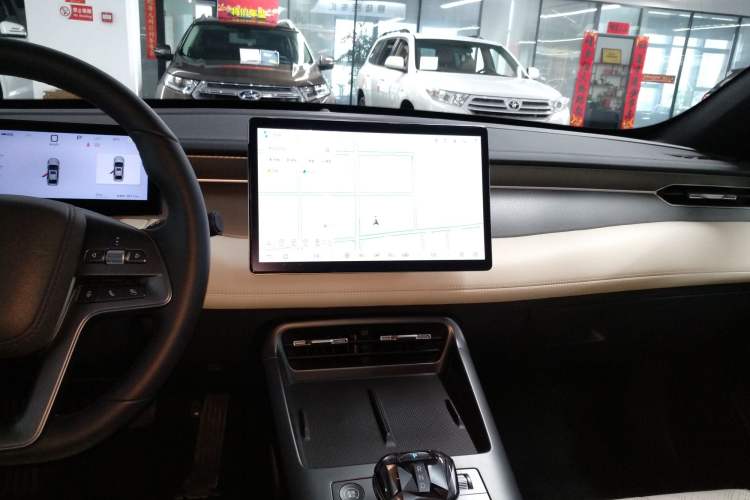 Used BYD Qin PLUS 2025 DM-i Smart Drive 55KM Beyond Model
