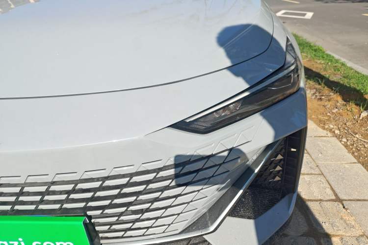 Used Changan UNI-V 2022 1.5T Prestige Version
