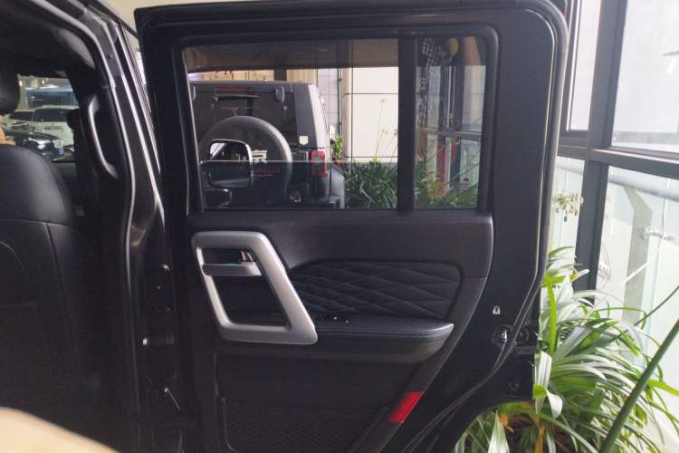 Used Beijing Auto BJ40 2024 2.0D Blade Hero Glory Edition
