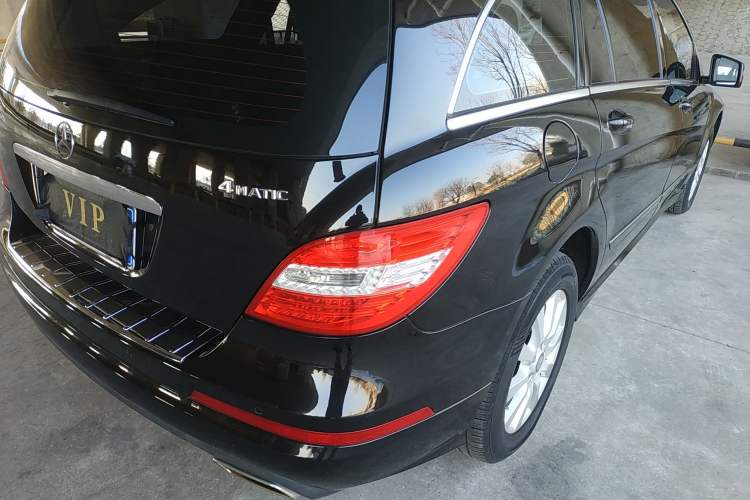 Used Mercedes-Benz R-Class 2014 R 320 4MATIC Business Model
